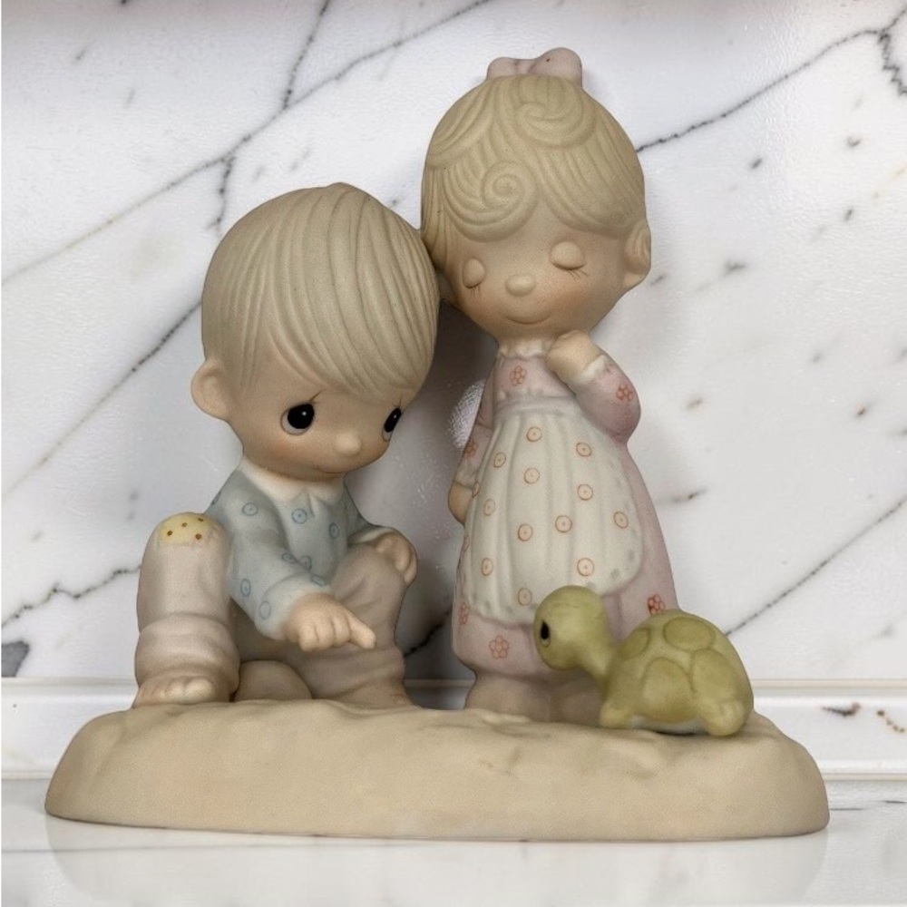 1979 Precious Moments Thou Art Mine Figurine E-3113 Boy Girl Turtle Heart Love
